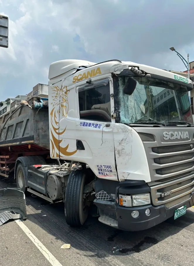 肇事砂石車。翻攝自市議員陳雅倫臉書