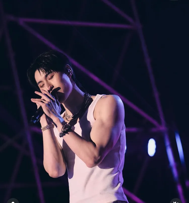 成晞的音樂之路繼續發光中。翻攝自成晞的IG