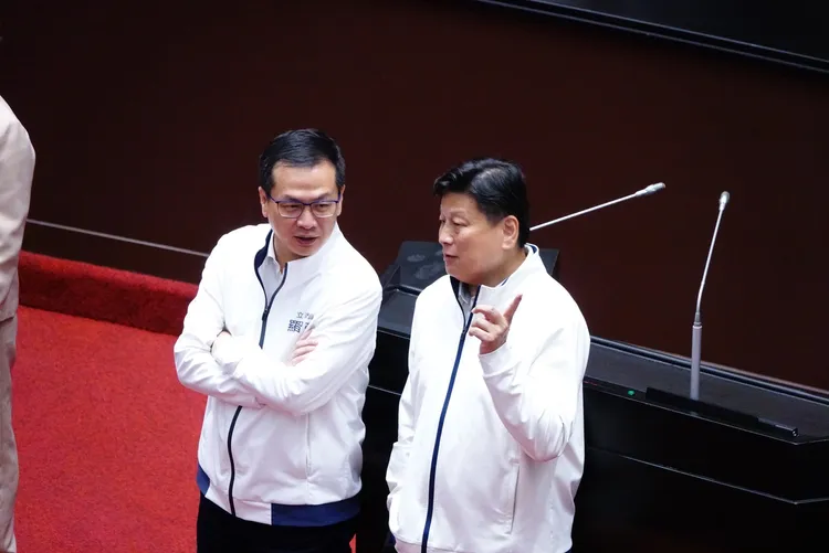 傅崐萁、羅智強。莊宗達攝