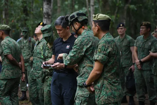 台灣該學!新加坡基本軍訓增「無人機課程」 防長揭關鍵原因