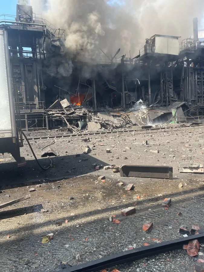 爆炸景象慘不忍睹。翻攝自X