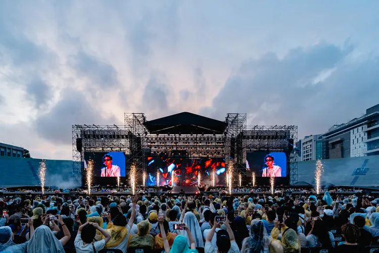 台中首度舉辦拼盤演唱會KPZ，在雨中登場。讀者提供