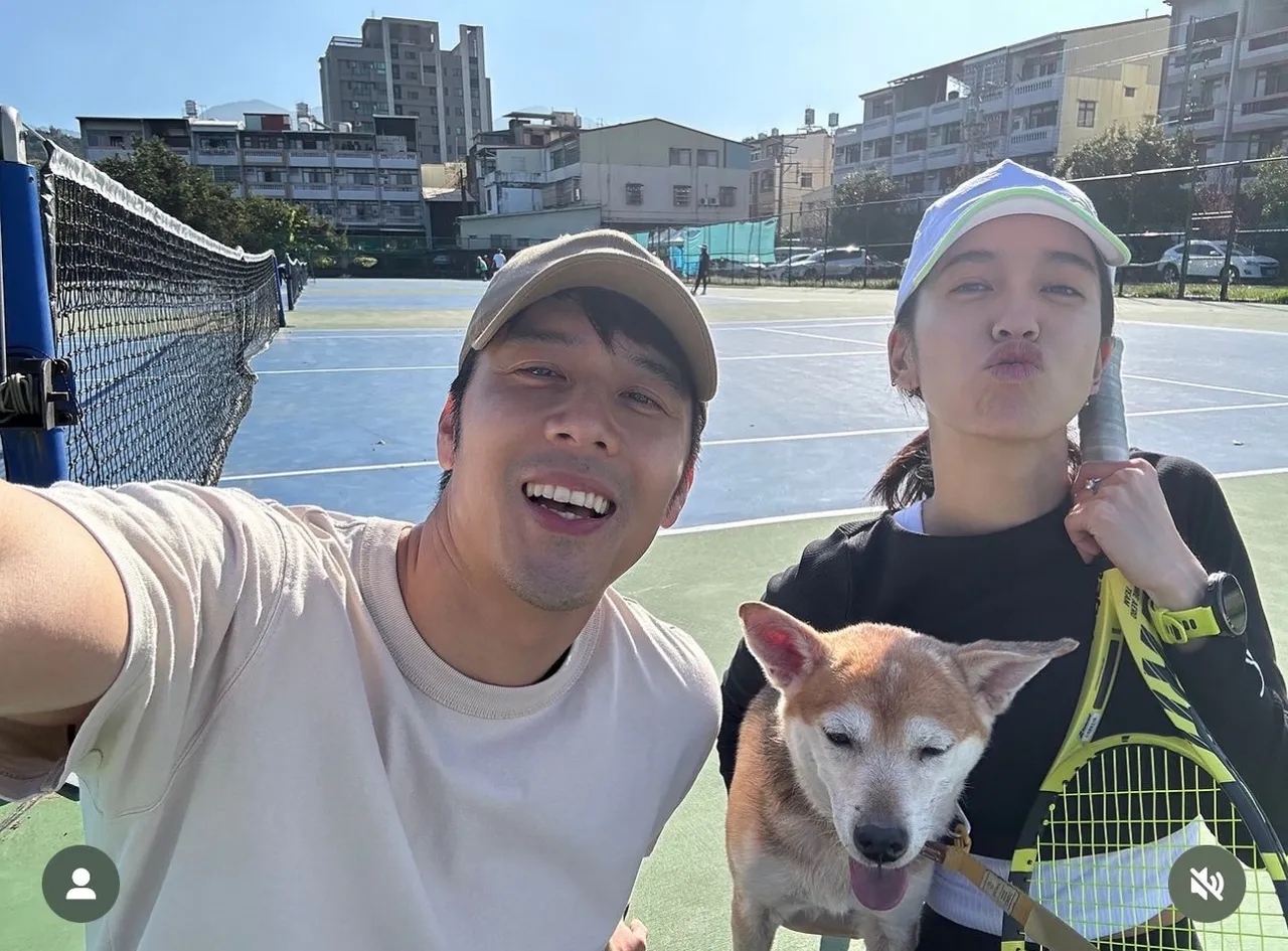 胡宇威(左)和陳庭妮已登記結婚兩年,不急著辦婚禮。翻攝胡宇威IG