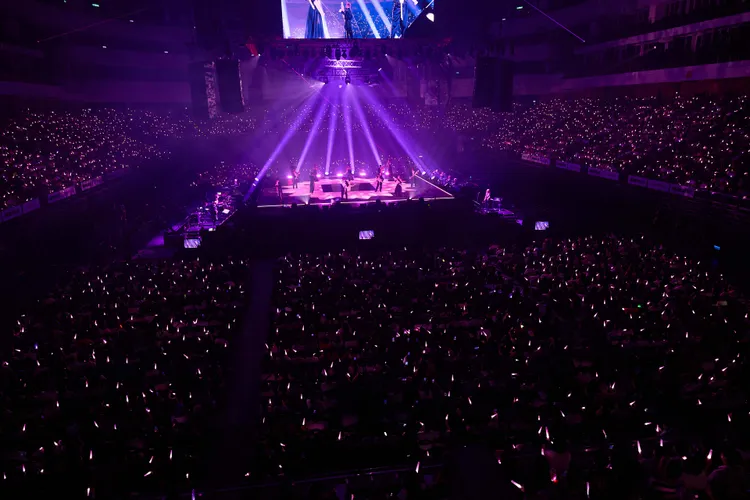 濱崎步開四面台hold住全場。大步整合行銷提供