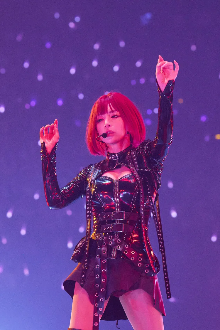 濱崎步化身貓女，爆乳吸睛。大步整合行銷提供