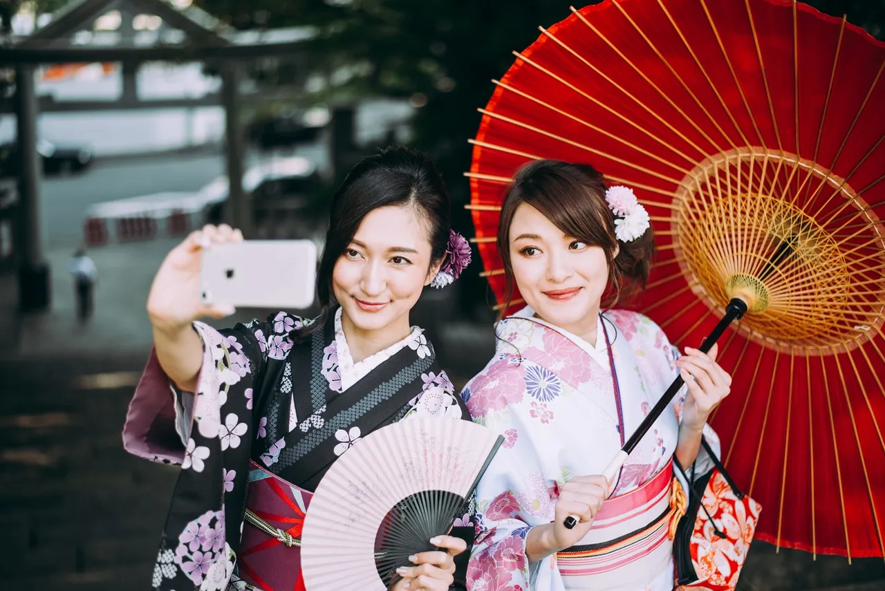 旅天下特別安排日式和服體驗,漫步古都京都。旅天下提供