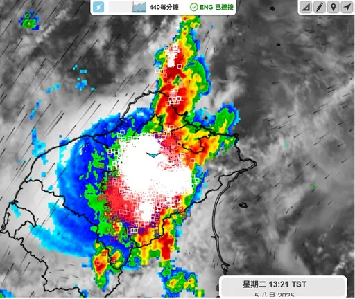 大雷雨炸裂「每分钟440次闪电」 专家:大台北民众注意