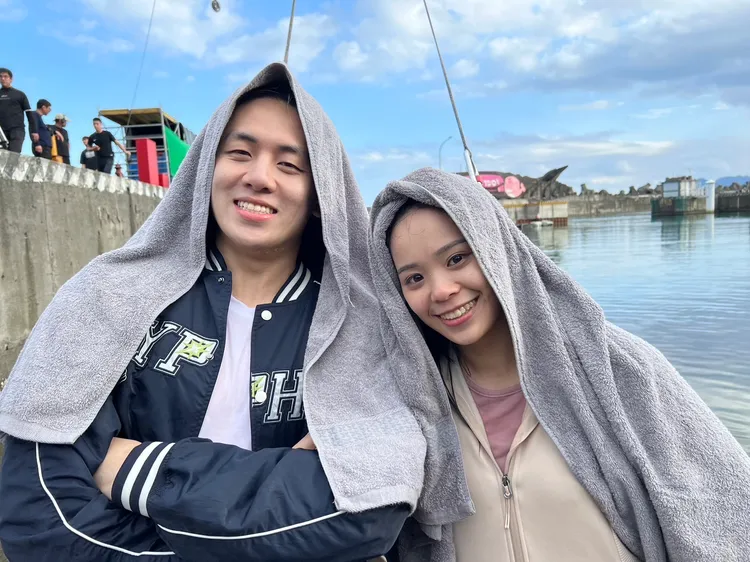 寶弟和吳子萱拍落海戲。三立提供