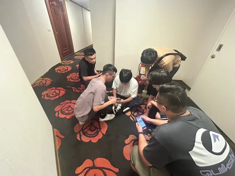 警方掌握詐團主嫌行蹤，日前將他逮捕到案。翻攝畫面