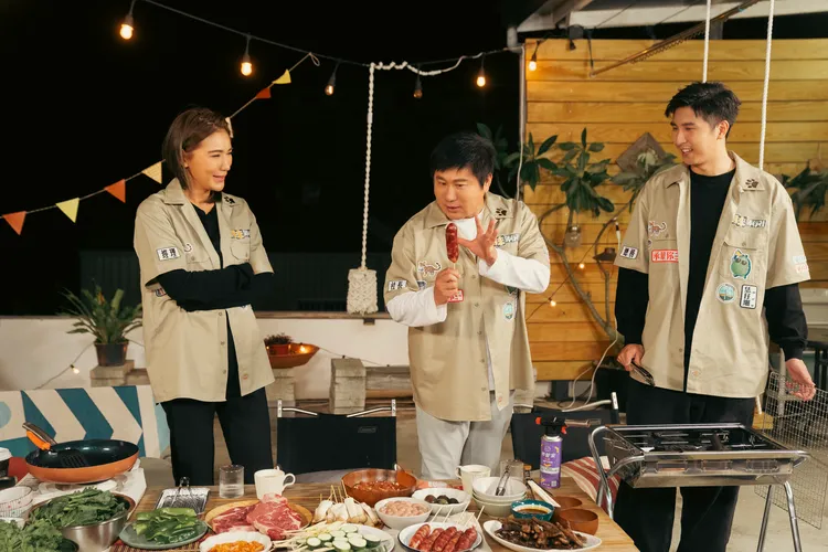 胡瓜愛吃香腸。客台提供