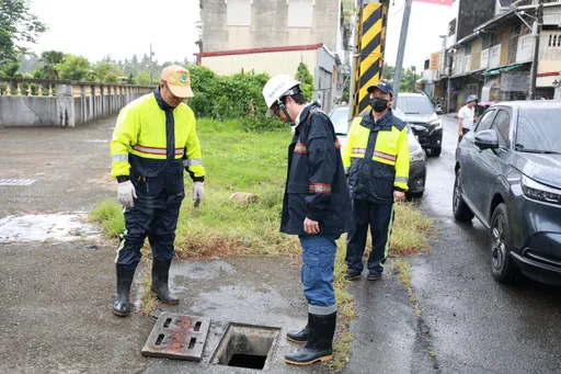 楊柳颱風來襲!高雄午後風雨轉強 陳其邁籲請市民朋友減少非必要外出