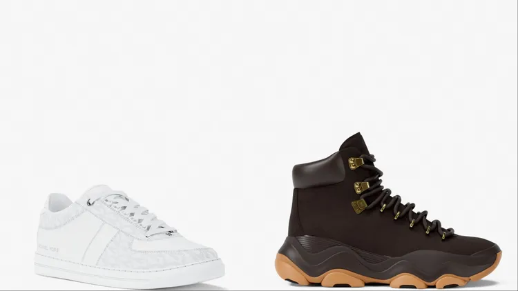 Michael Kors Brady白色經典印花LOGO休閒鞋（左）6700元、Altas巧克力棕高筒休閒鞋（右）1萬6000元。品牌提供