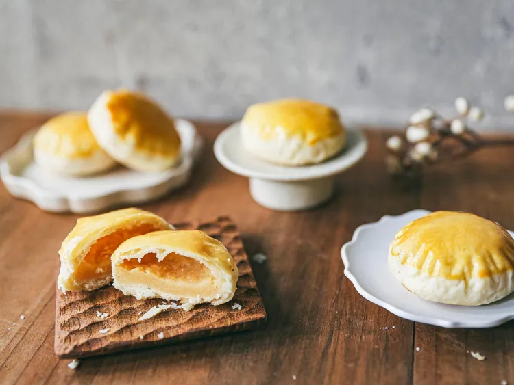 江舟航的招牌台式糕點「小陽餅」。江舟航提供