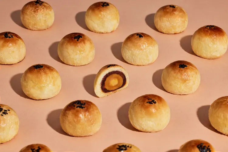 不二糕餅蛋黃酥。