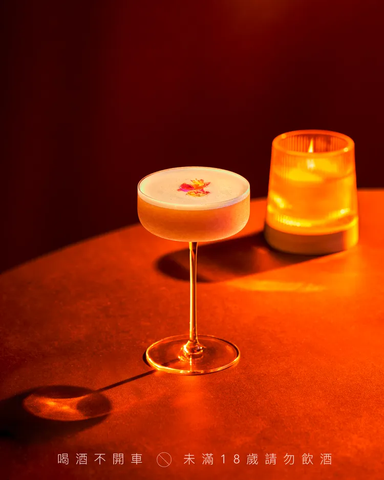 橘色涮涮屋將親自研發的多款特色調飲，搭載七夕限定套餐推出，凡點購七夕限定套餐即可任選兩杯特色調酒。業者提供