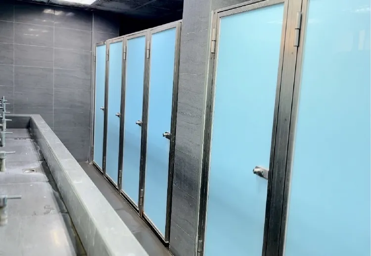 中國文化大學男生宿舍大倫館衛浴空間遭藏針孔偷拍，包括蔡尚樺男友林秉聖及新北中信特攻球員周承睿均在偷拍名單中，令人不寒而慄。翻攝自文化大學官網