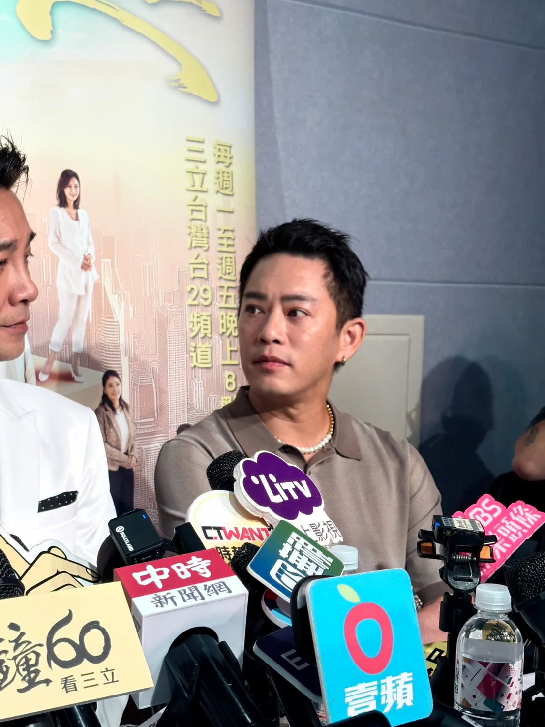 韩宜邦对大牙离婚后知后觉。彭欣伟摄