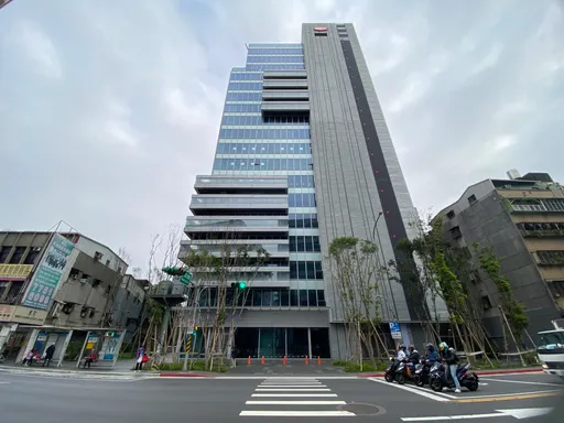 打住不打商 企業加購「同棟不同層」商辦比例增