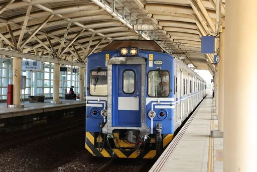 苗栗男闖軌道遭區間車撞擊身亡 單線雙向通車共4站受影響