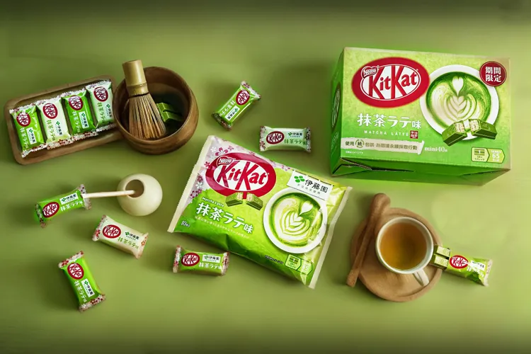 使用正宗伊藤園宇治抹茶粉 「KitKat抹茶拿鐵威化」限量登台。業者提供