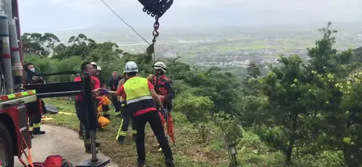 離奇!婦人墜谷獲救3天竟在家燒死 院長丈夫救人也嗆傷