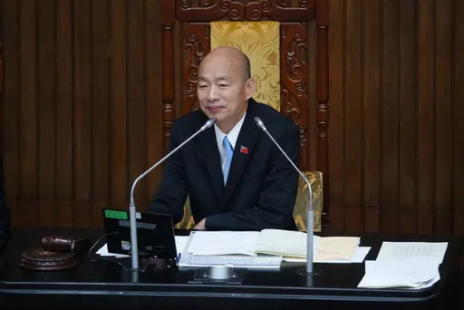陳玉珍要修法讓韓國瑜兼任黨主席!民進黨批:把國會當私產