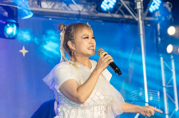 金智娟一開金口，全場大合唱。交通部觀光署西拉雅國家風景區管理處提供