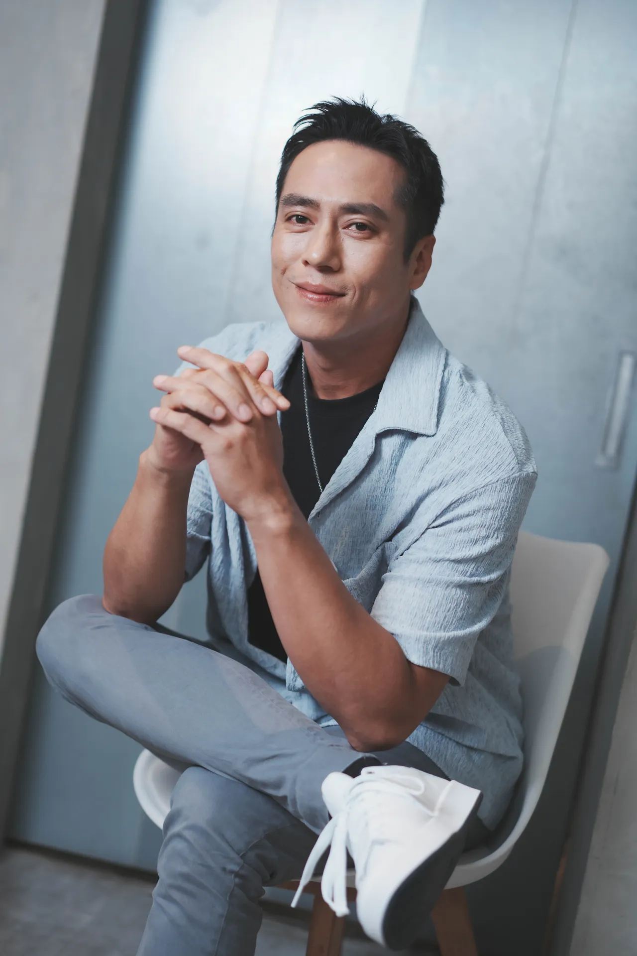 莊凱勛一人分飾《窗外》中的康南與《一簾幽夢》的費雲帆。寬宏藝術提供