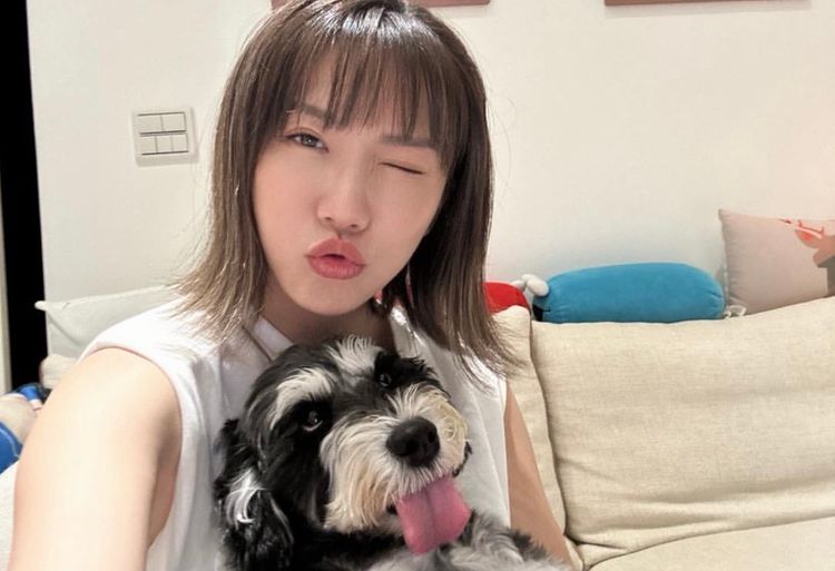 大牙離婚後第一個七夕不孤單！甜喊「寶貝」嘟嘴獻吻