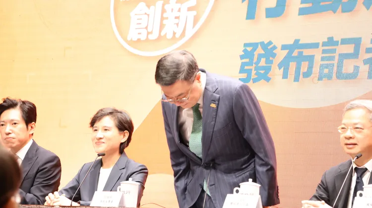 卓榮泰強調，當調整出新隊形時，那就是新團隊，而不是小調整。記者葉家瑋攝