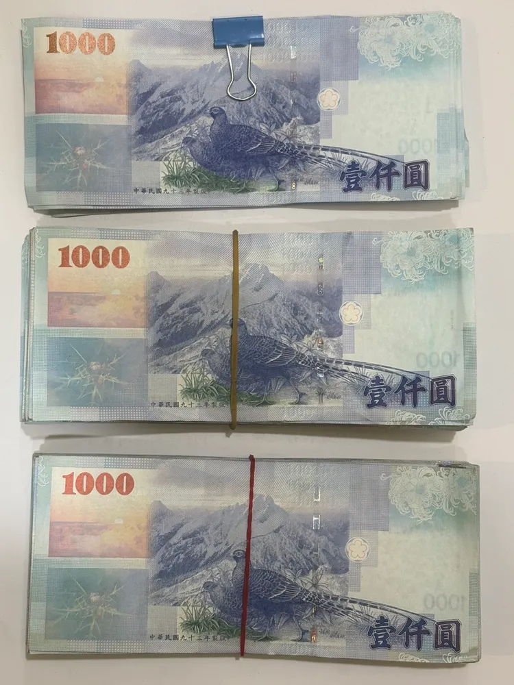 被害人被搶21萬元完整無缺，所幸熱心路人幫忙抓人。翻攝畫面