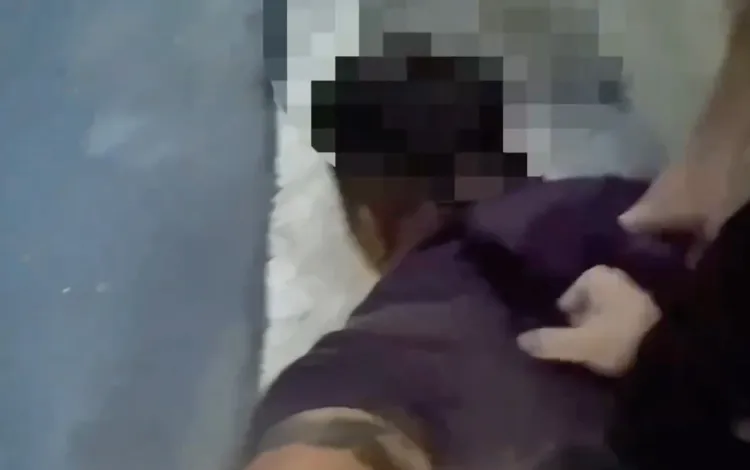 林男被警方壓制逮捕。翻攝畫面