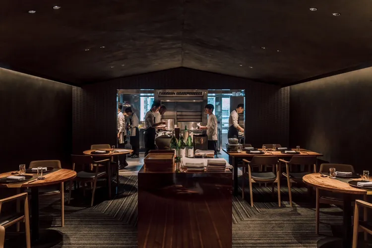 「盈科」二樓為開放式廚房與16席座位。豊漁餐飲集團提供