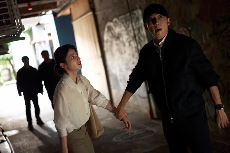 高橋一生（右）與連俞涵、台灣團隊合作愉快。牽猴子提供