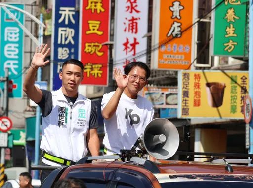 暗示盧昌配?反罷廣告有盧秀燕缺侯友宜 黃國昌親曝緣由