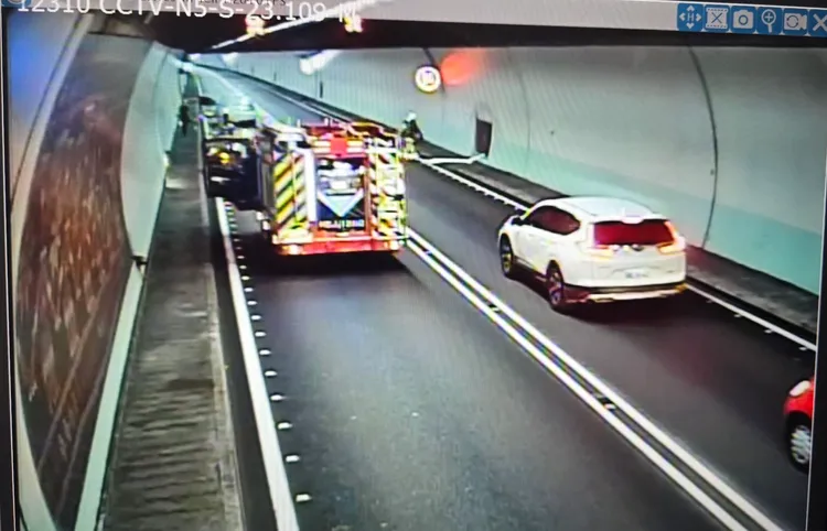 經警消救援後，雪山隧道於9時53分全線開放通行。翻攝照片