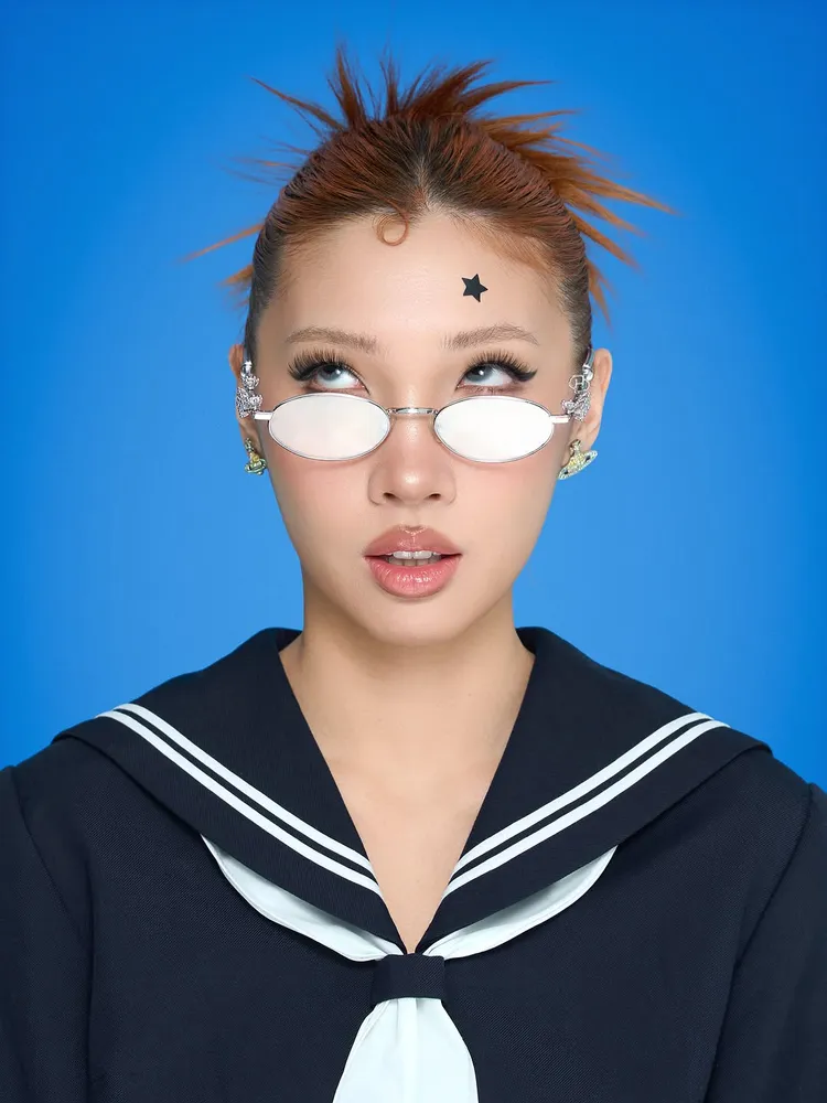 Karencici證件照模樣俏皮。蓋亞高校 ECHORA提供