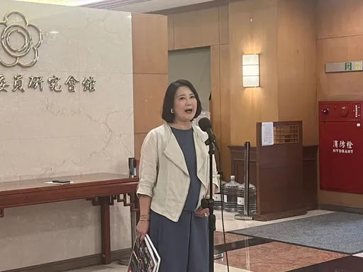 普發一萬何時發?吳思瑤曝:最快月底完成立法程序