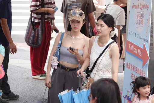 熱到受不了!北台灣持續飆37°C以上 午後雷雨區域擴大