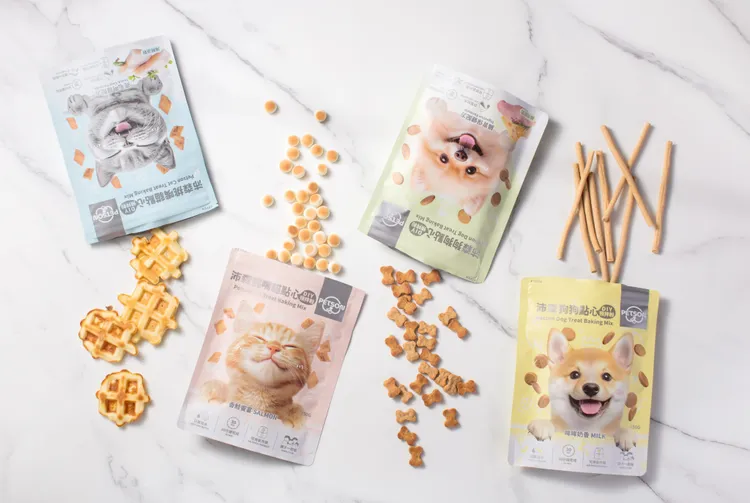 全新「寵物烘焙DIY預拌粉」超萌外包裝，讓DIY點心充滿趣味。業者提供