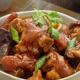 大成秘制香卤猪脚原价359元,特价249元。业者提供