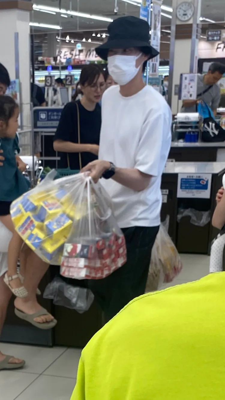 顧客購買大量餐點。翻攝自X