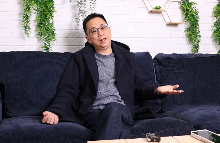 486先生出身單親寄養　每天發50張名片曾遭羞辱！如今年營收十幾億