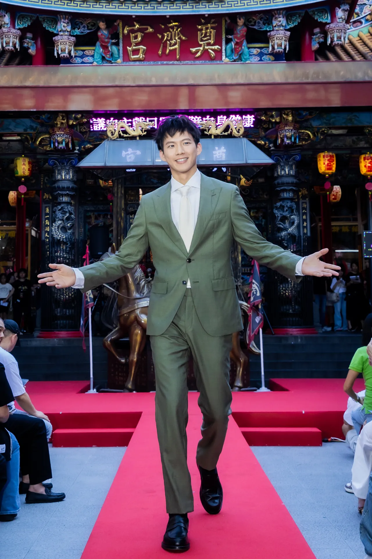 吳念軒首度加入《角頭》系列。曼尼娛樂提供