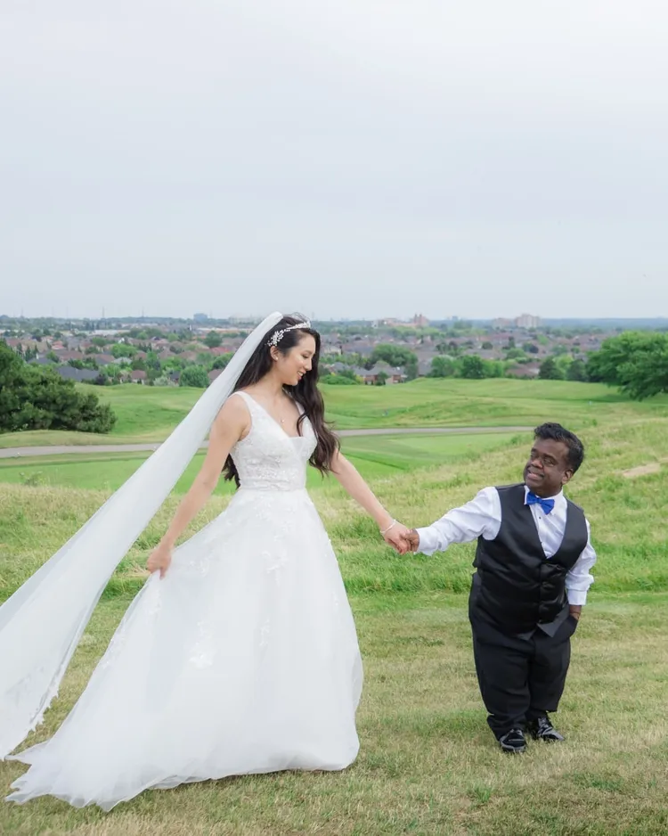 2人婚紗照。翻攝自IG @anitawinglee