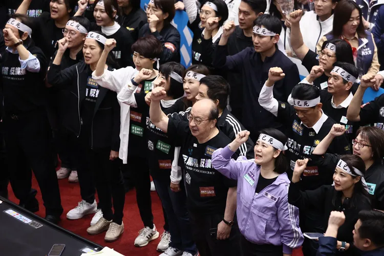 第二波罷免投票失利後，民進黨立院黨團矛盾徹底引爆，資料照。