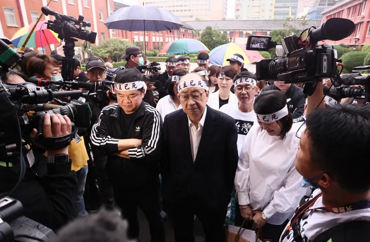 鍾佳濱憶及，柯建銘過去很柔軟，能與藍營的費鴻泰、王金平談判。資料照