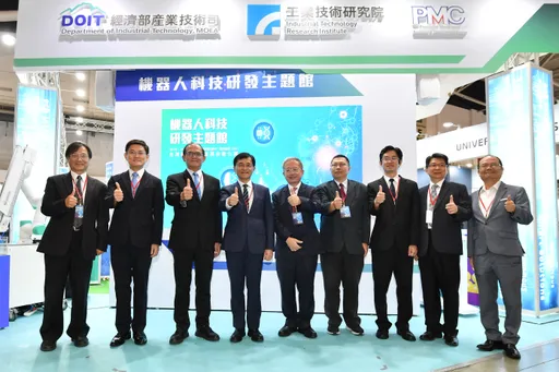 AI機器人3大應用亮相!工研院、精機中心攜夥伴搶智慧醫療與製造商機
