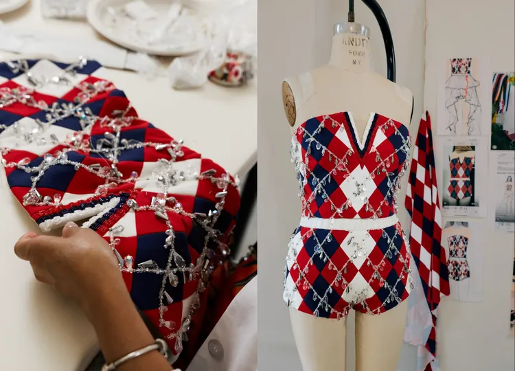 連身馬甲並以手工鑲嵌的串珠水晶在緞面材質上勾勒出閃耀圖案。品牌提供