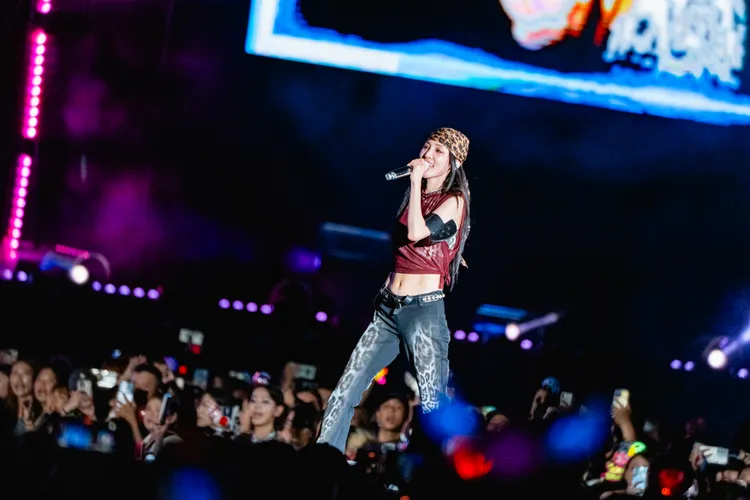 Dara獻唱《流星花園》歌曲《你要的愛》，致敬F4。讀者提供